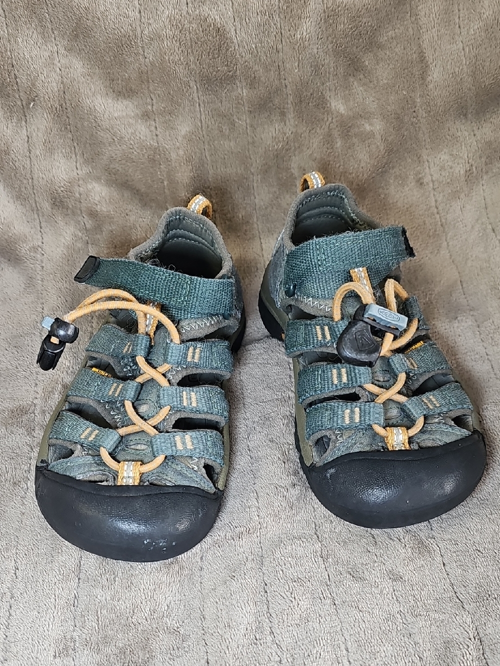 Keen Kids Blue and Tan Closed-Toe Adventure Sandal S51
